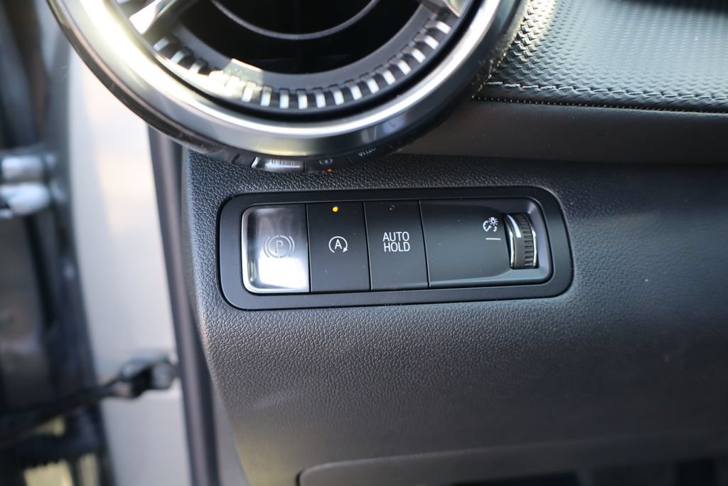 New 2026 Chevrolet Equinox LT w/ Convenience Package II FWD image 14