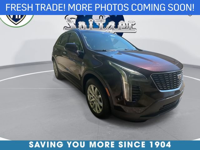Used 2021 Cadillac XT4 Luxury w/ Cold Weather Package AWD/4WD image 2