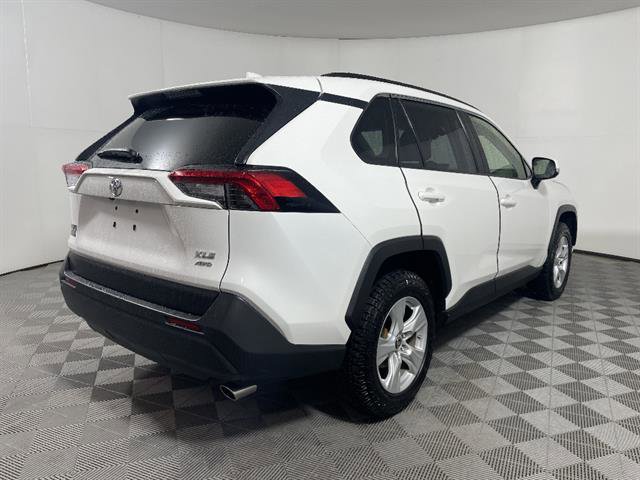 Used 2019 Toyota RAV4 XLE AWD/4WD image 7