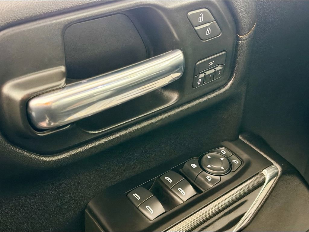 Used 2020 GMC Sierra 1500 AT4 w/ AT4 Premium Package image 17