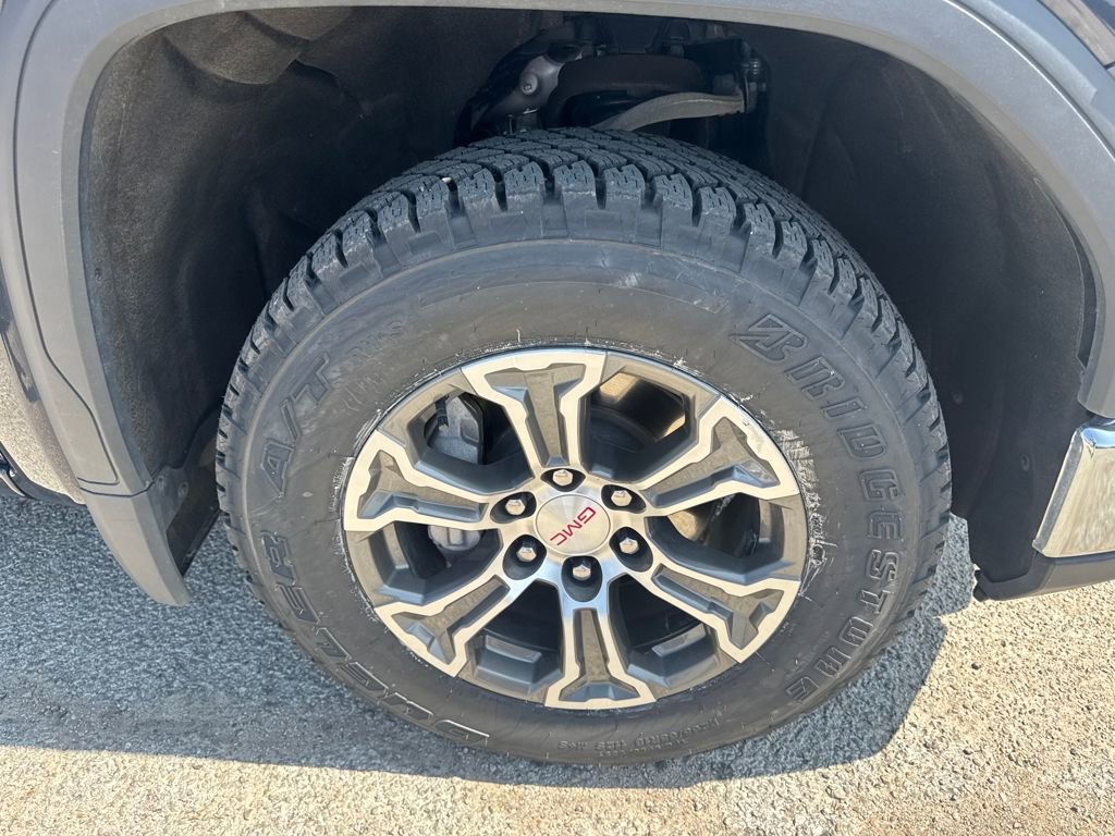 Used 2025 GMC Sierra 1500 SLT image 14