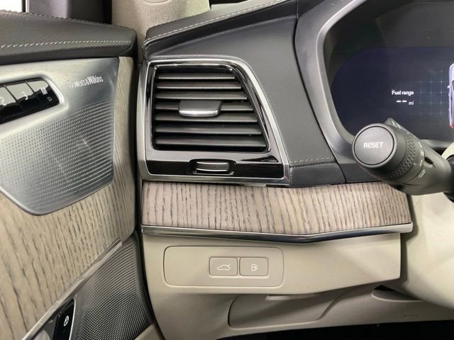 Used 2023 Volvo XC90 T8 Ultimate image 26