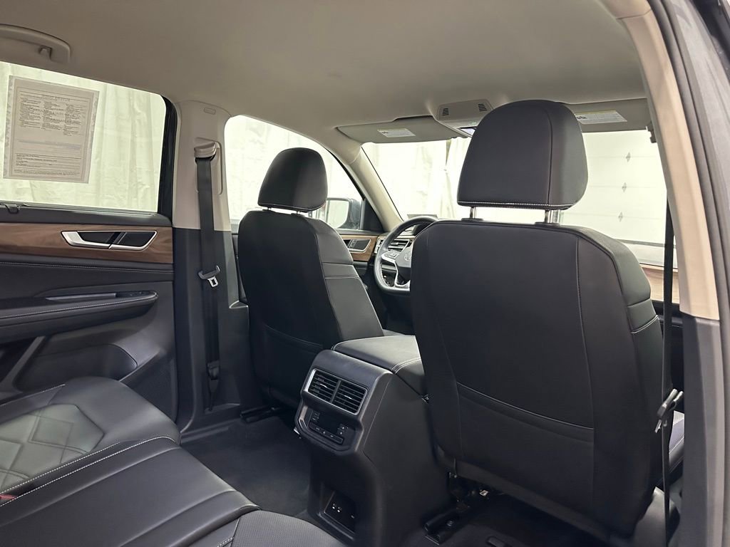 Used 2025 Volkswagen Atlas SE image 59