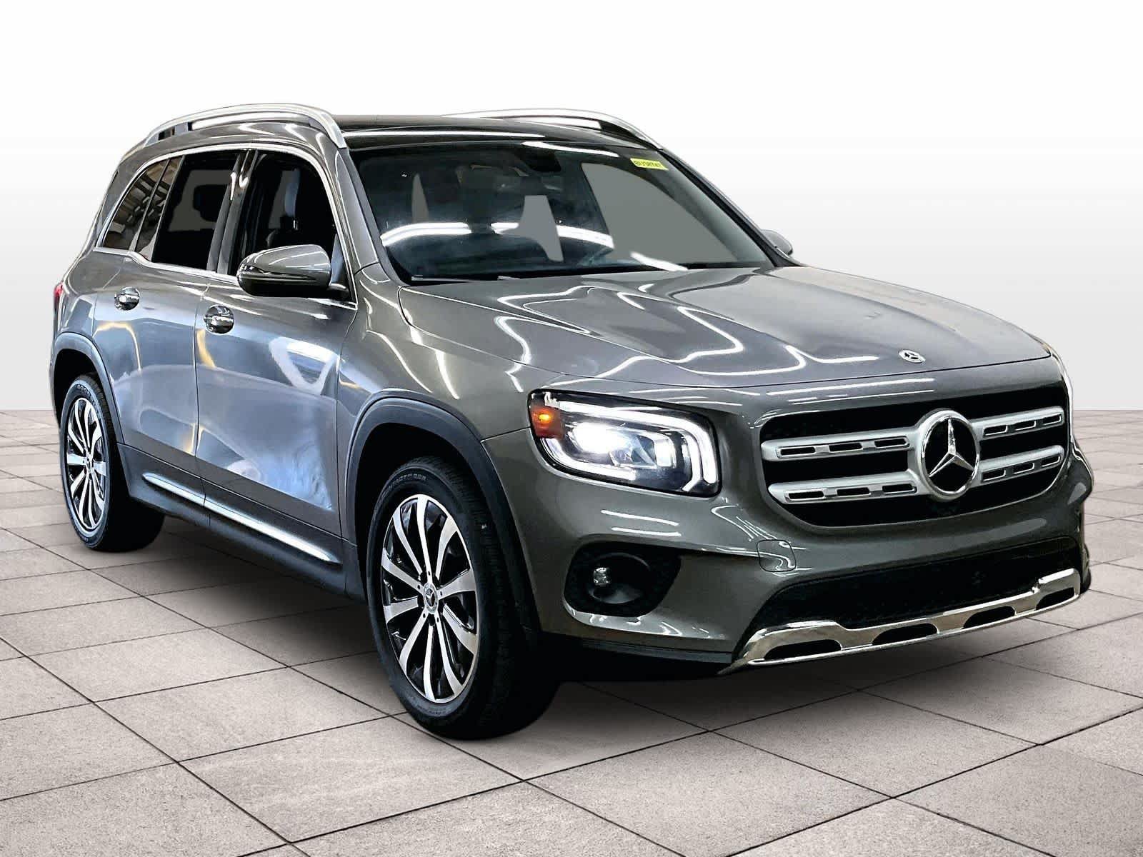 Used 2023 Mercedes-Benz GLB 250 4MATIC image 2