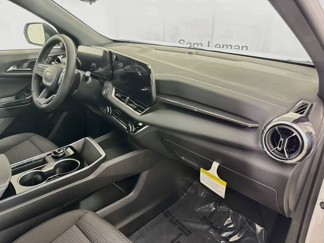 New 2027 Chevrolet Equinox LT w/ Safety and Technology Package FWD image 29
