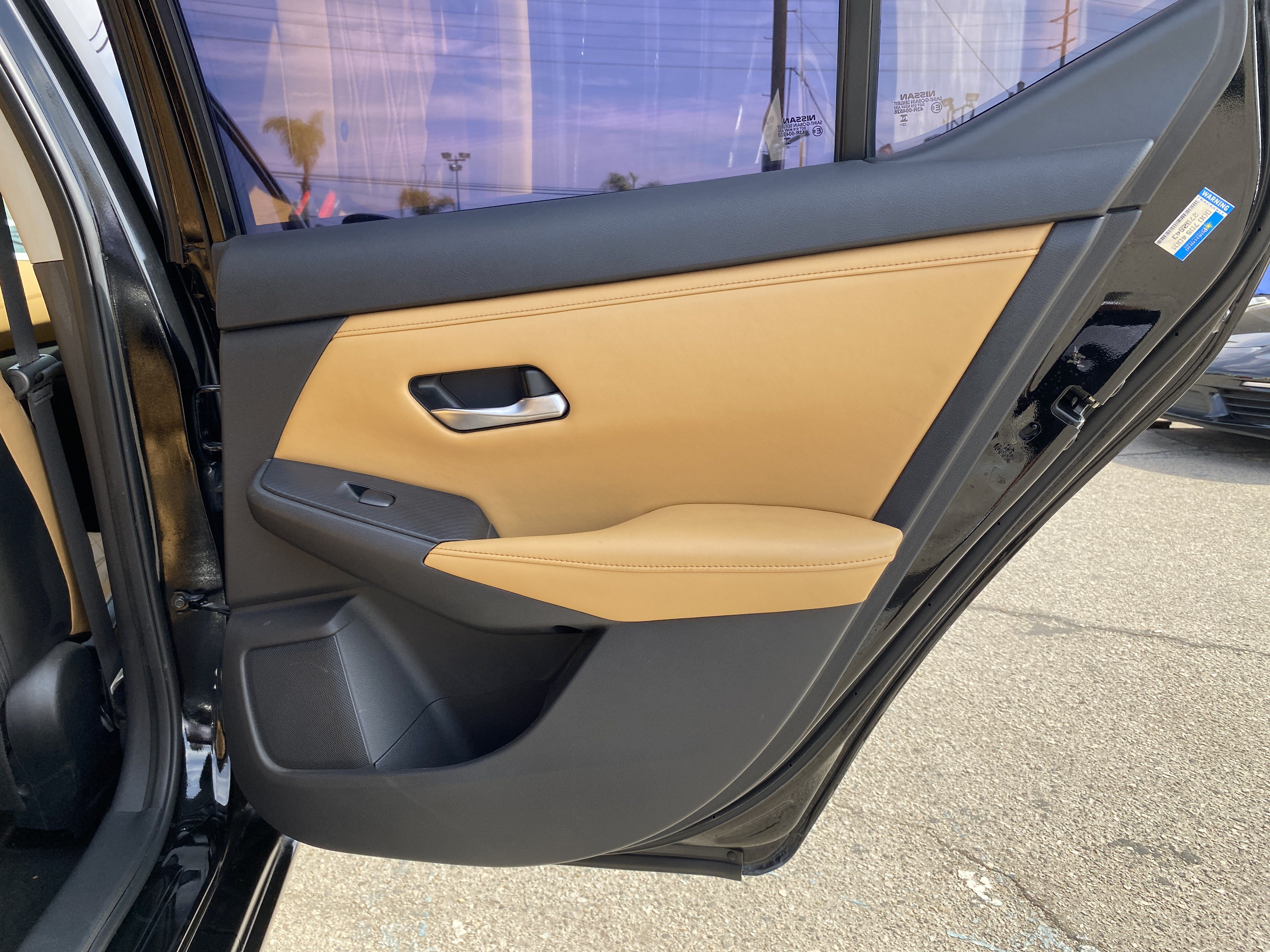 Used 2023 Nissan Sentra SV w/ SV Premium Package FWD image 19