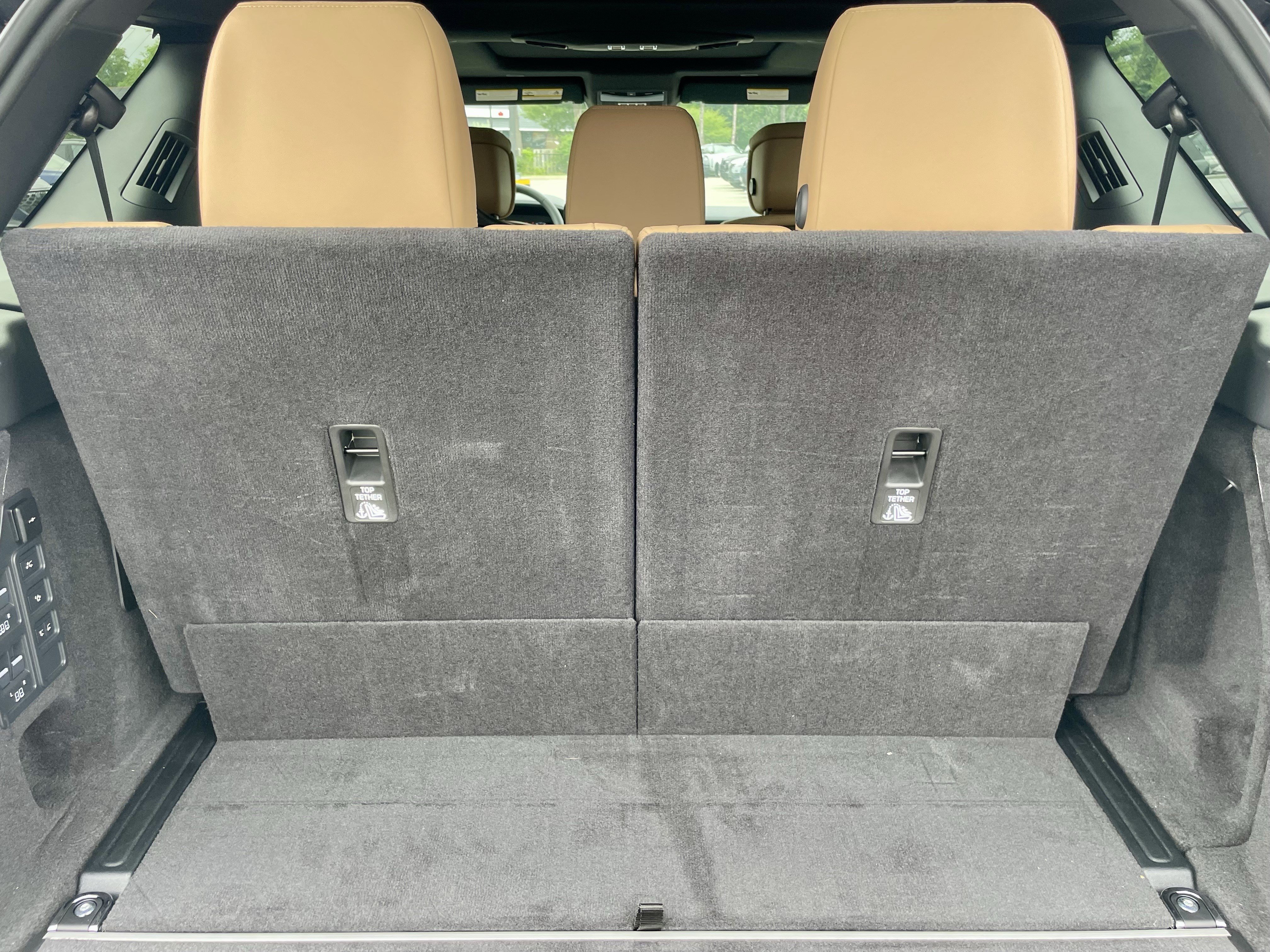 New 2026 Land Rover Discovery Limited Edition AWD/4WD image 38