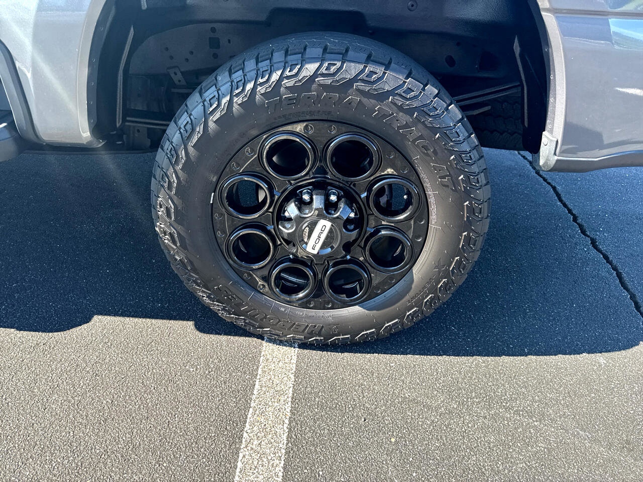 Used 2023 Ford F250 Lariat w/ Black Appearance Package image 23