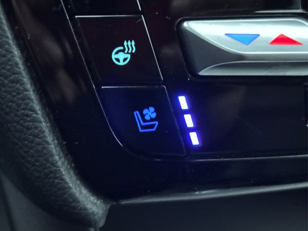 Used 2022 Ford Explorer Limited w/ Equipment Group 301A image 46