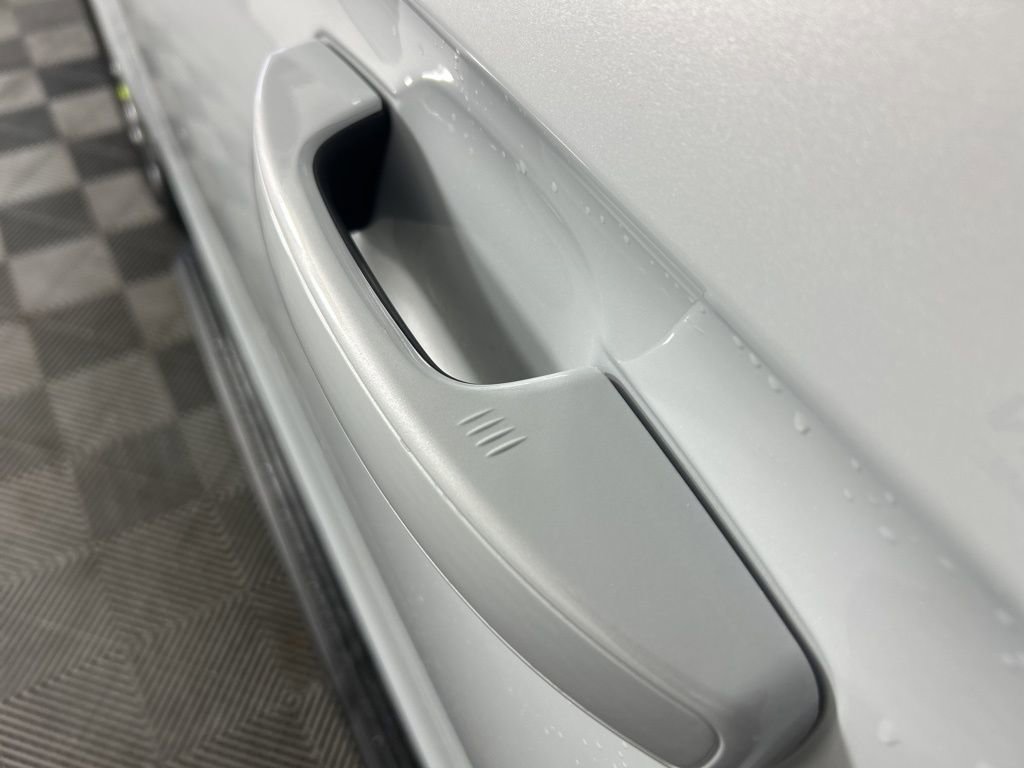 New 2026 Ford Expedition Active image 8