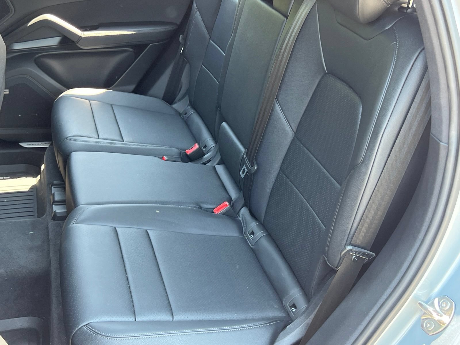 Certified 2025 Porsche Cayenne AWD/4WD image 18