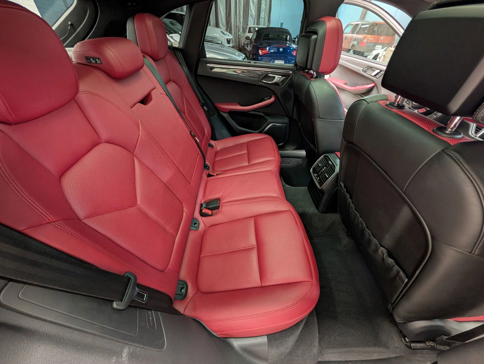 Used 2015 Porsche Macan S AWD/4WD image 21