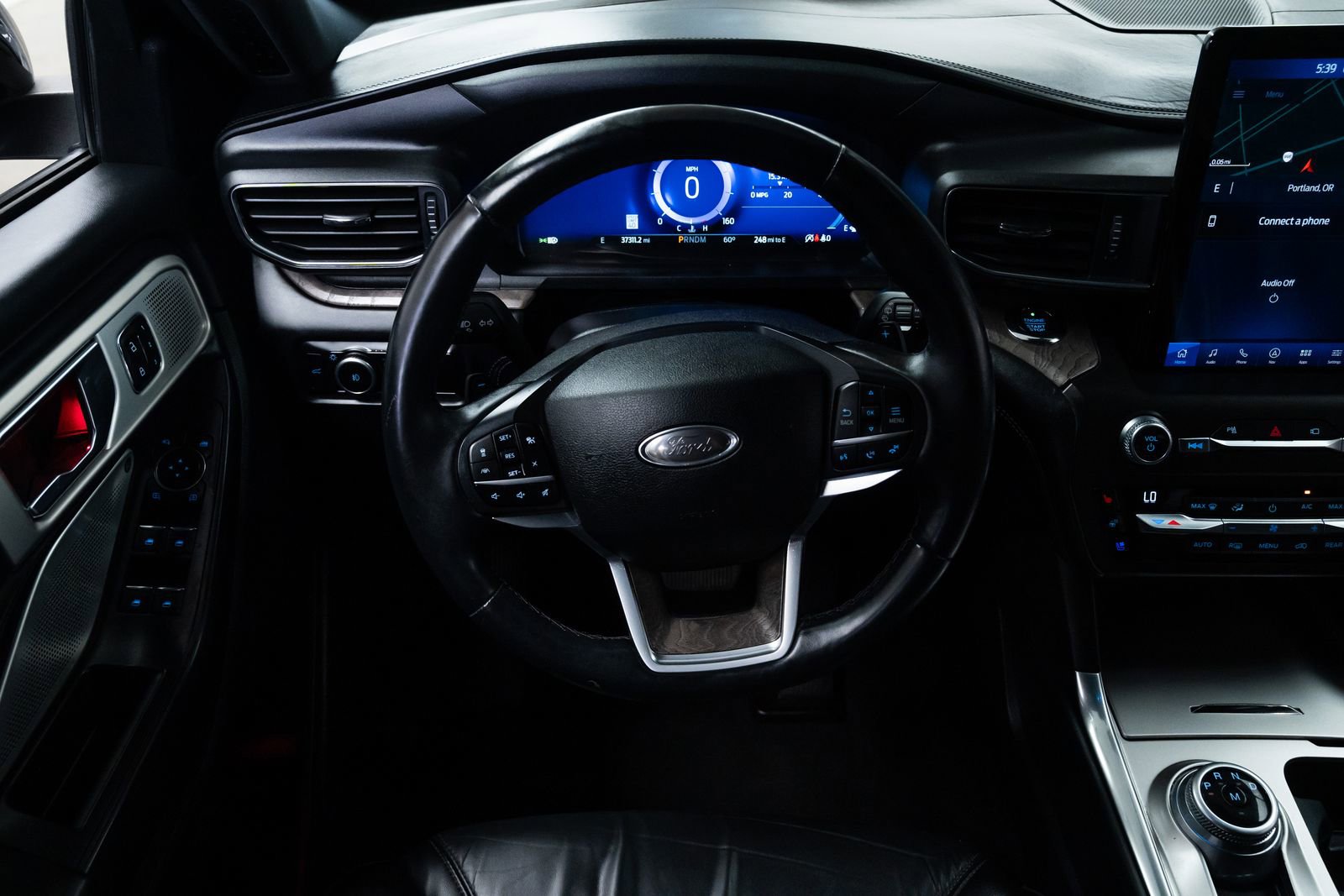 Used 2020 Ford Explorer Platinum w/ Premium Technology Package image 12