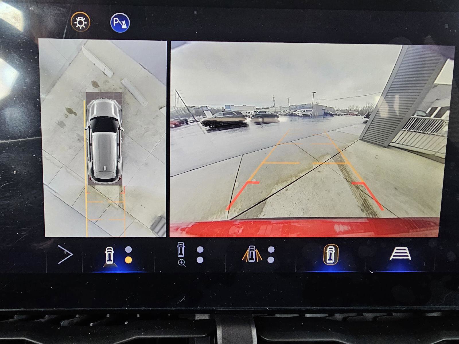 Used 2025 Chevrolet Equinox RS w/ Safety and Technology Package image 28