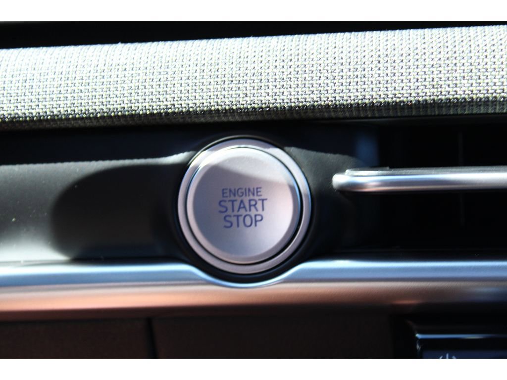 Used 2025 Hyundai Santa Cruz Limited image 25