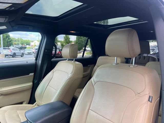 Used 2016 Ford Explorer Limited w/ Equipment Group 301A FWD image 12
