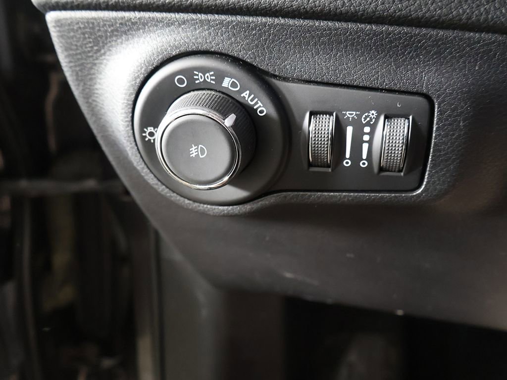 Used 2019 Jeep Compass Latitude w/ Popular Equipment Group image 34