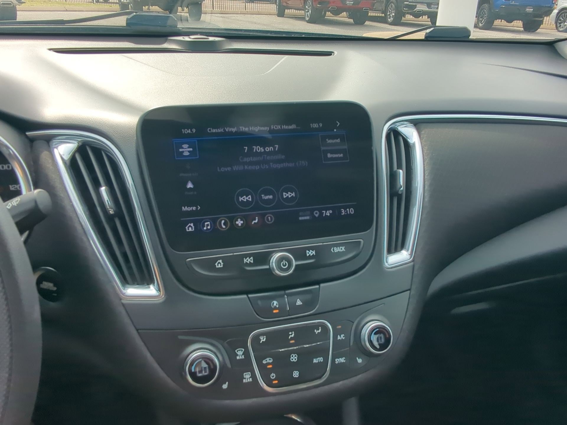 Used 2021 Chevrolet Malibu LT FWD image 19