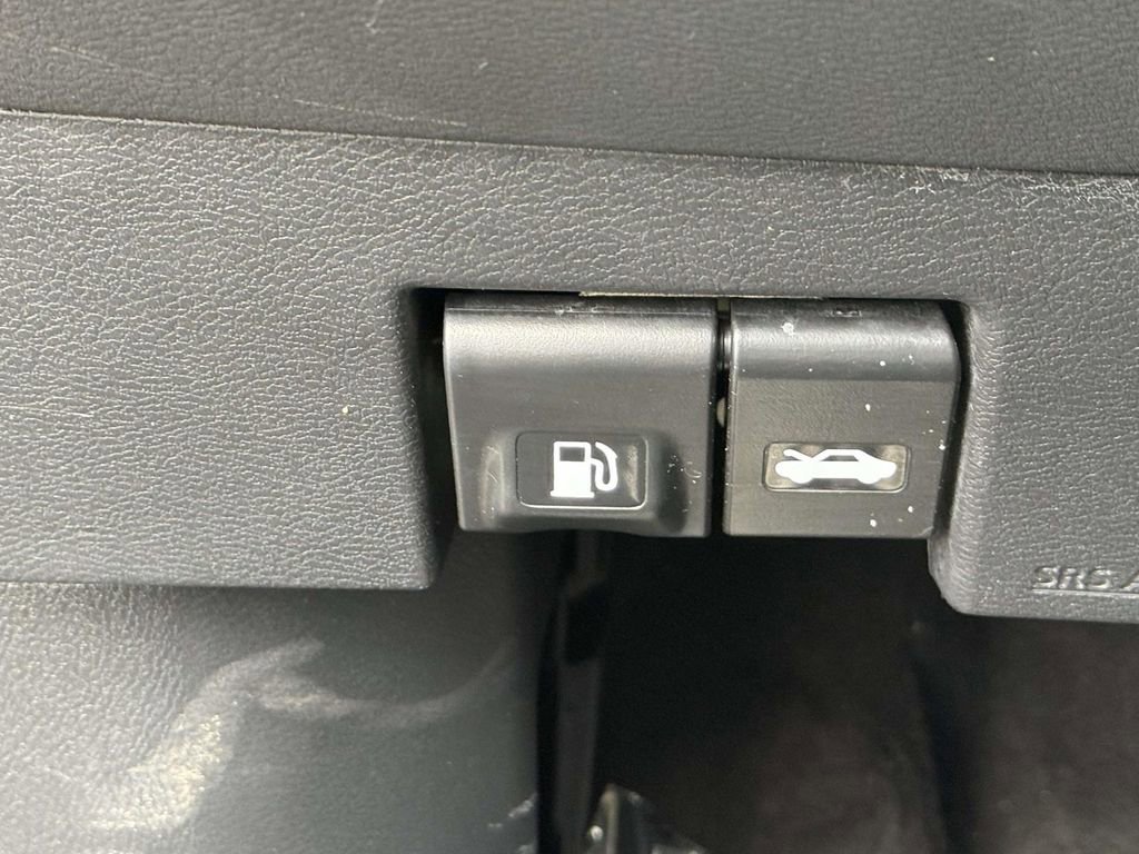 Used 2021 Nissan Kicks SV image 22