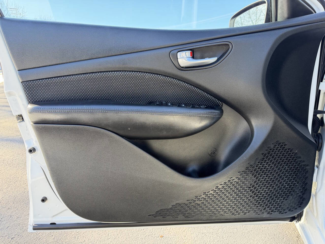 Used 2016 Dodge Dart SXT image 9