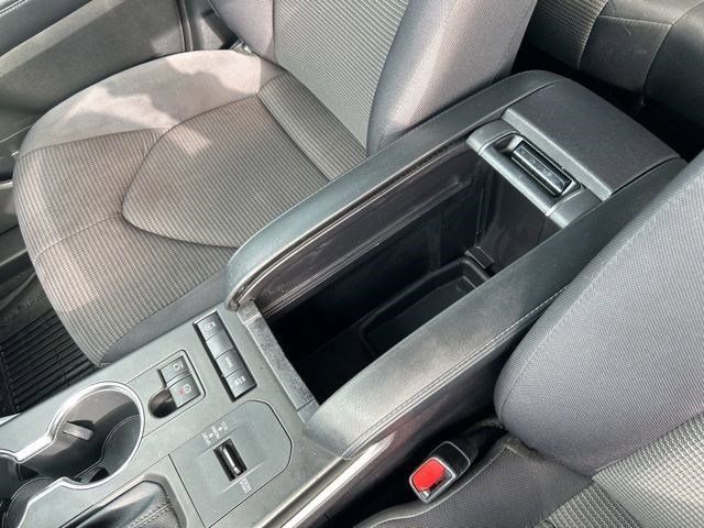 Used 2022 Toyota Highlander L image 29