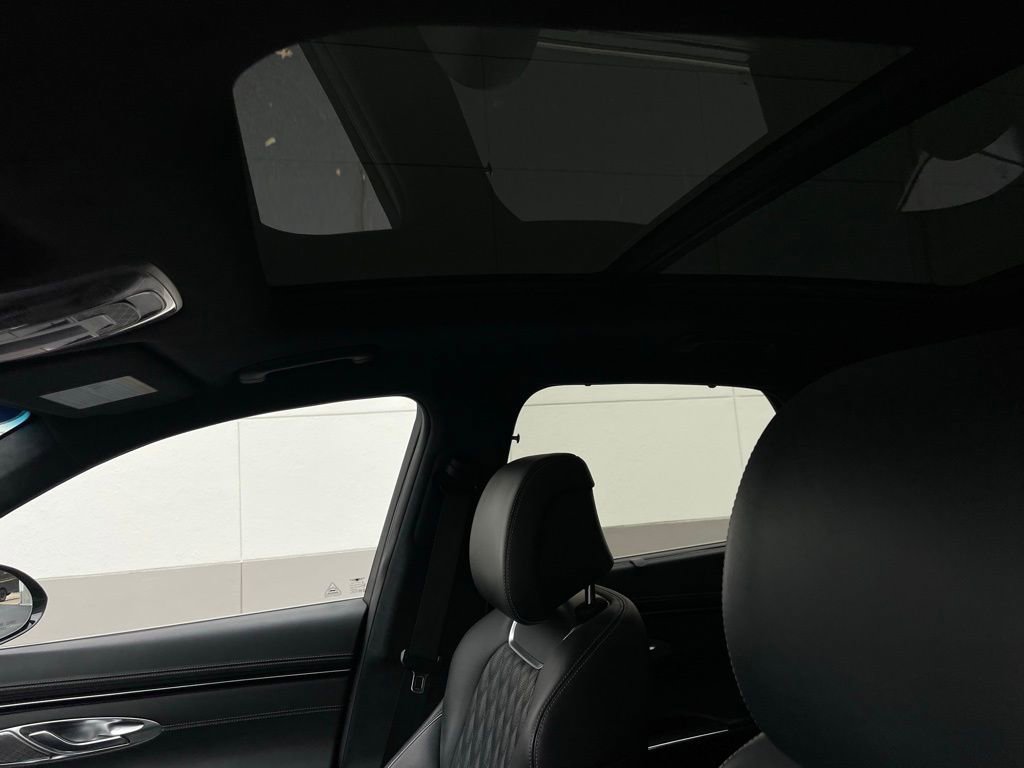 Used 2023 Genesis GV70 3.5T Sport w/ Sport Prestige Package image 29