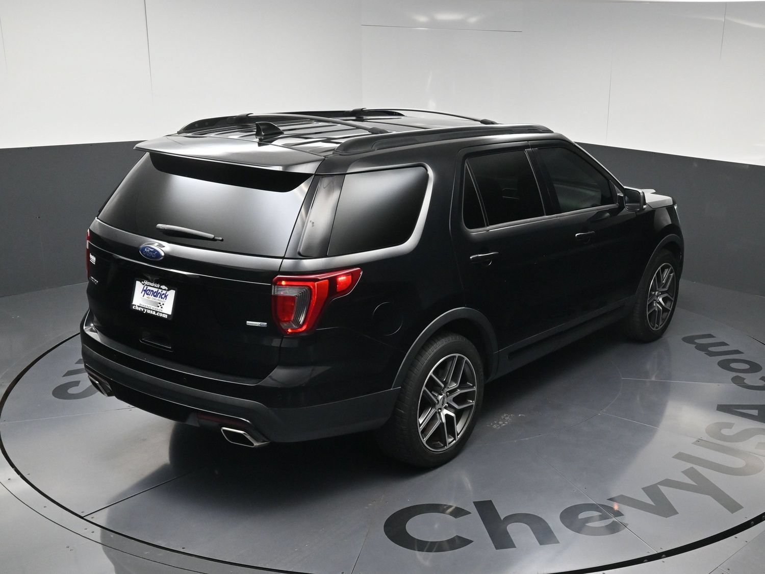 Used 2017 Ford Explorer Sport w/ Equipment Group 401A AWD/4WD image 28