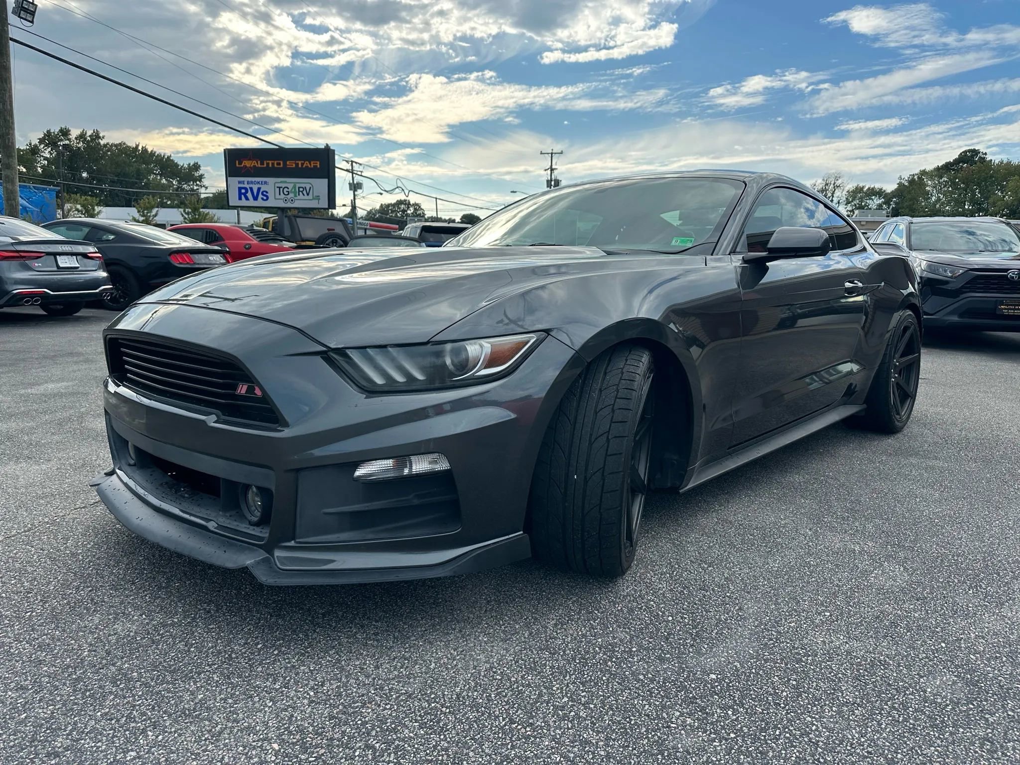 Used 2016 Ford Mustang Coupe image 7