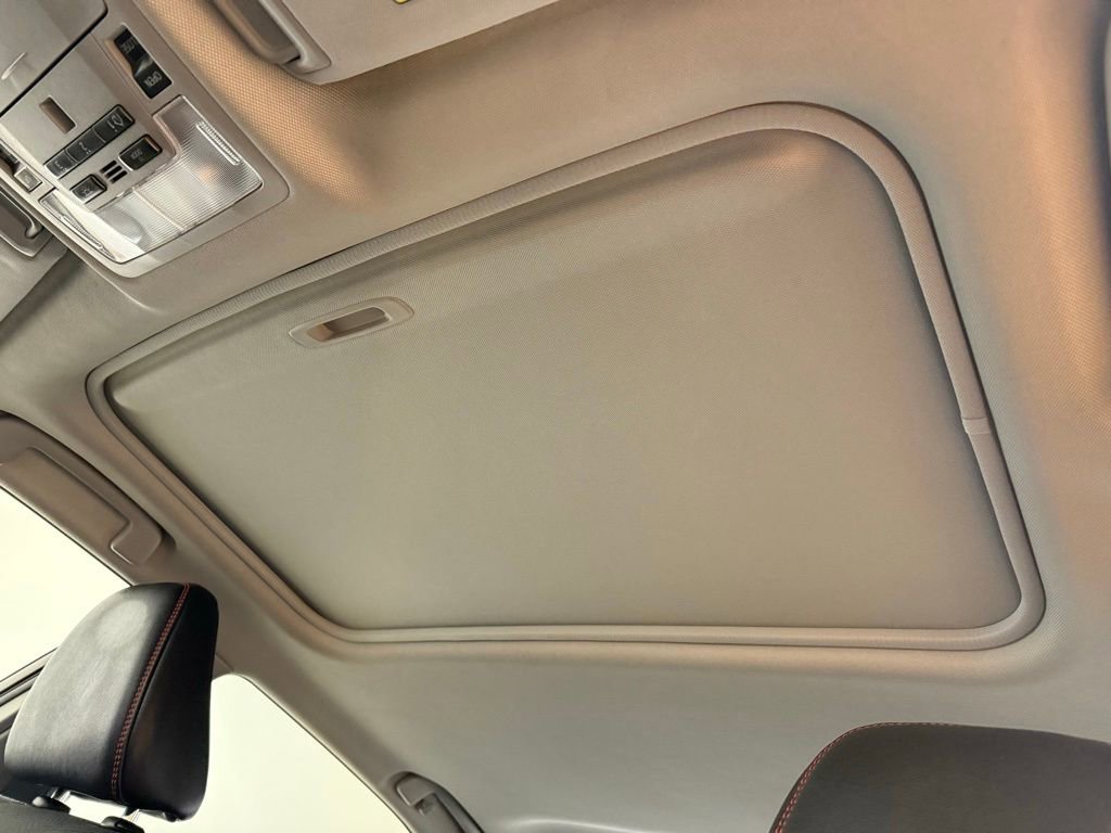 Used 2017 Toyota Camry SE image 18