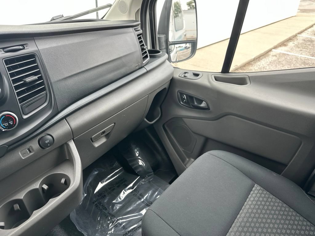 Certified 2025 Ford Transit 250 Low Roof w/ Exterior Upgrade Package RWD image 36