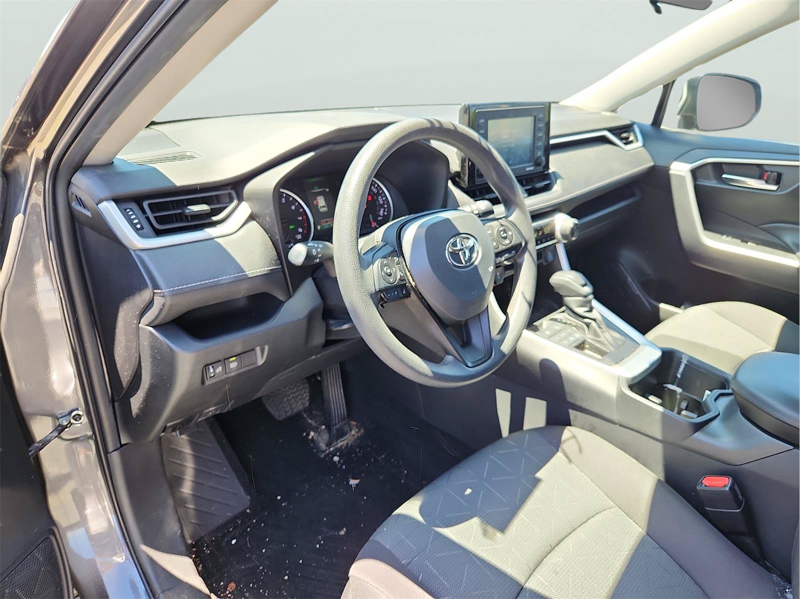 Used 2022 Toyota RAV4 XLE AWD/4WD image 8