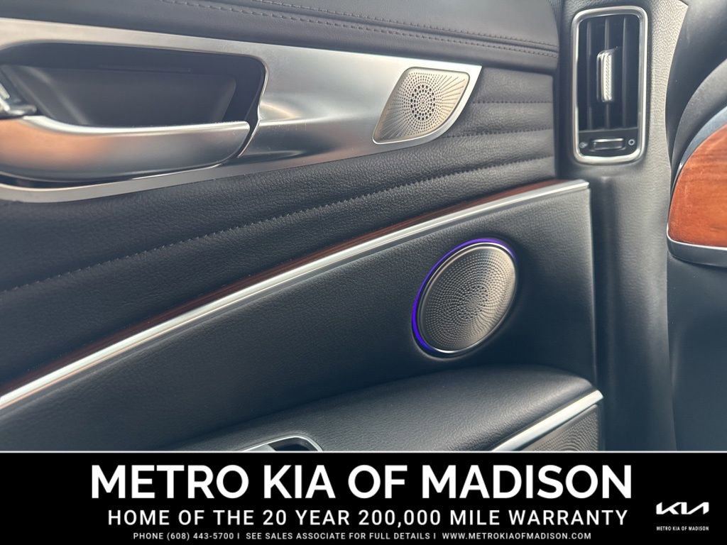 Used 2020 Kia K900 Luxury w/ VIP Package image 28