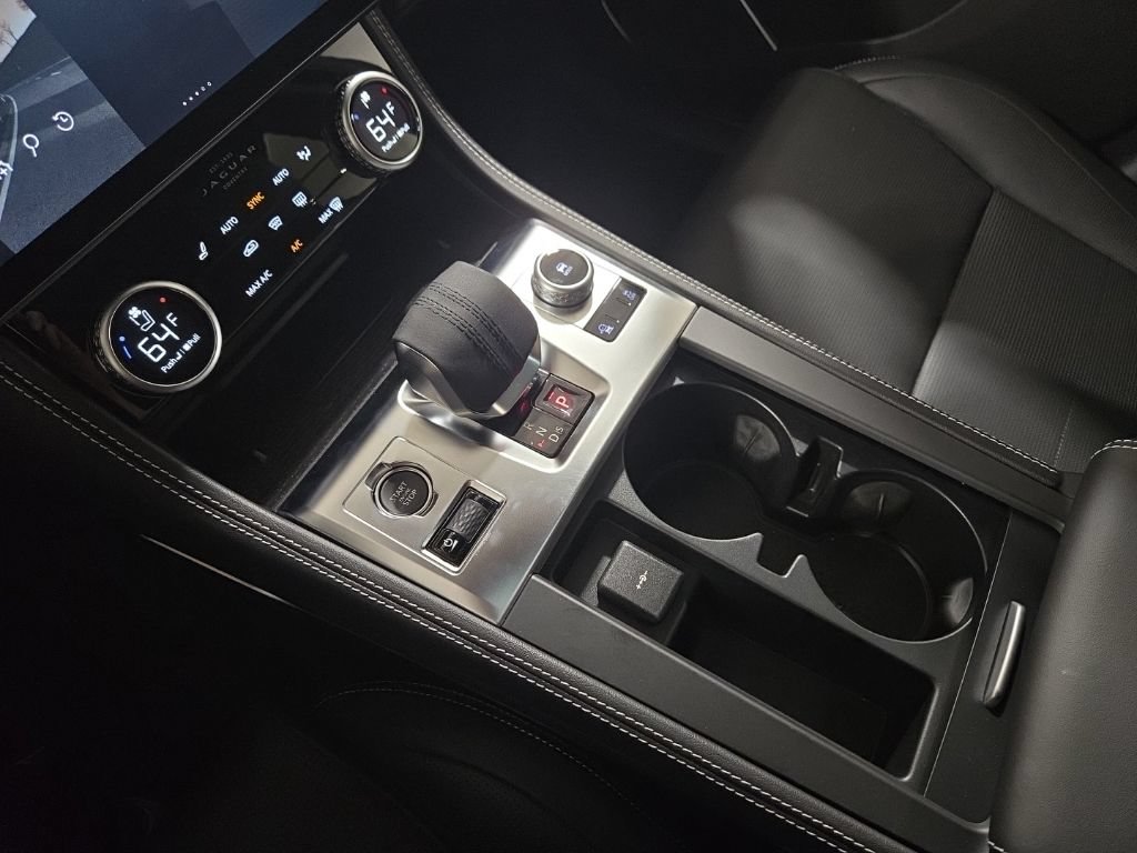 New 2026 Jaguar F-PACE R-Dynamic S AWD/4WD image 17