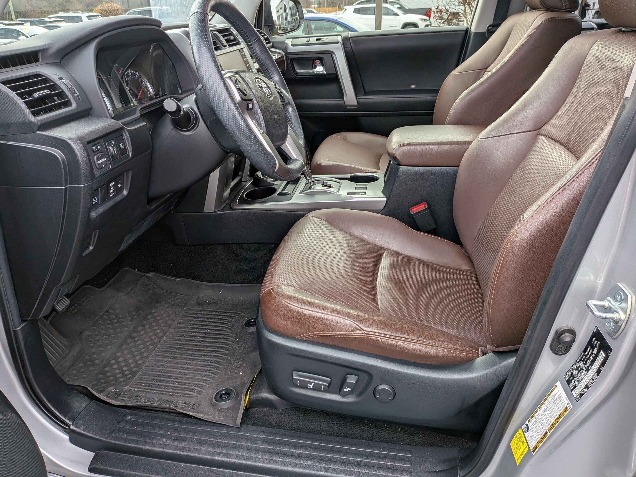 Used 2022 Toyota 4Runner Limited image 13