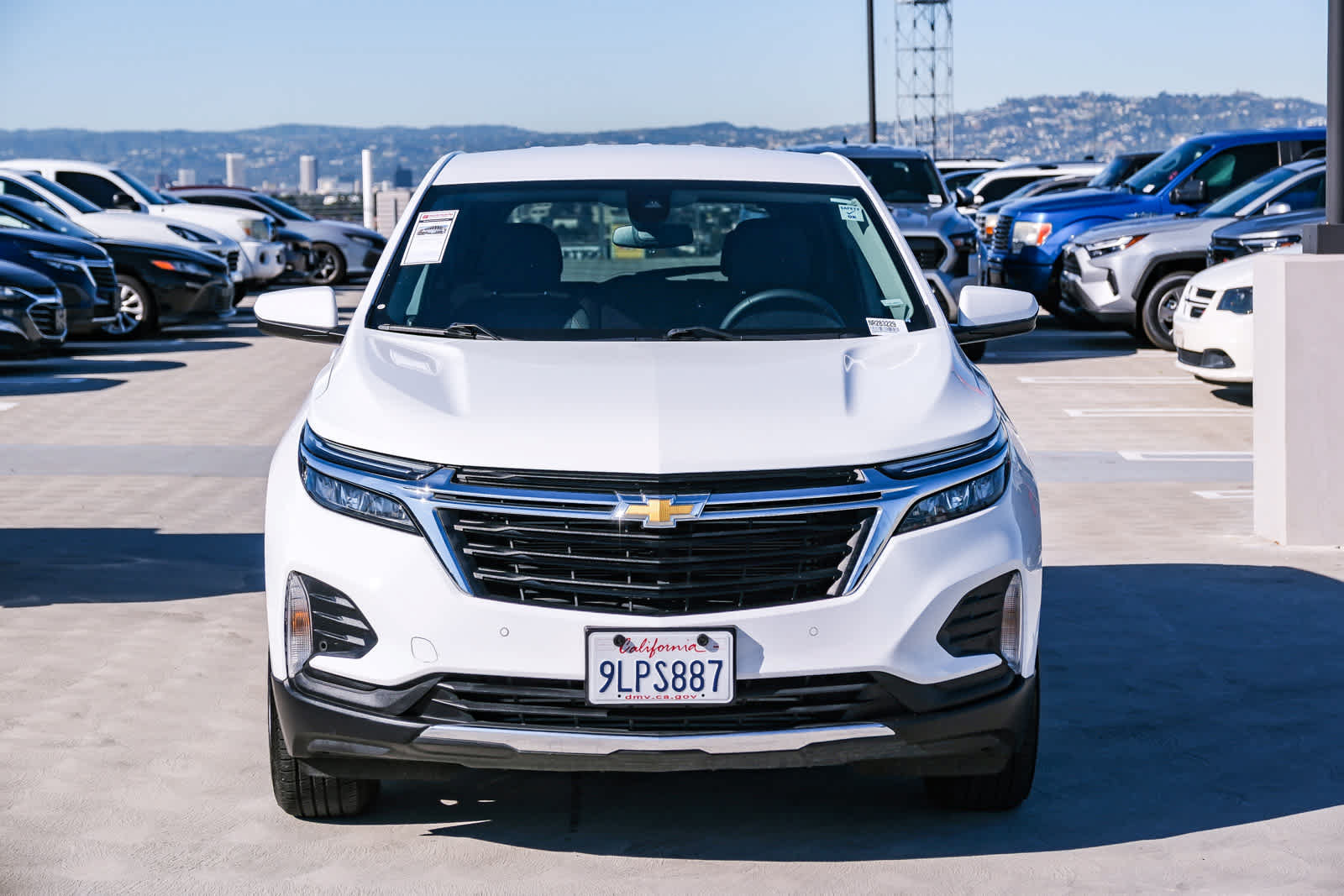 Used 2024 Chevrolet Equinox LT AWD/4WD image 2