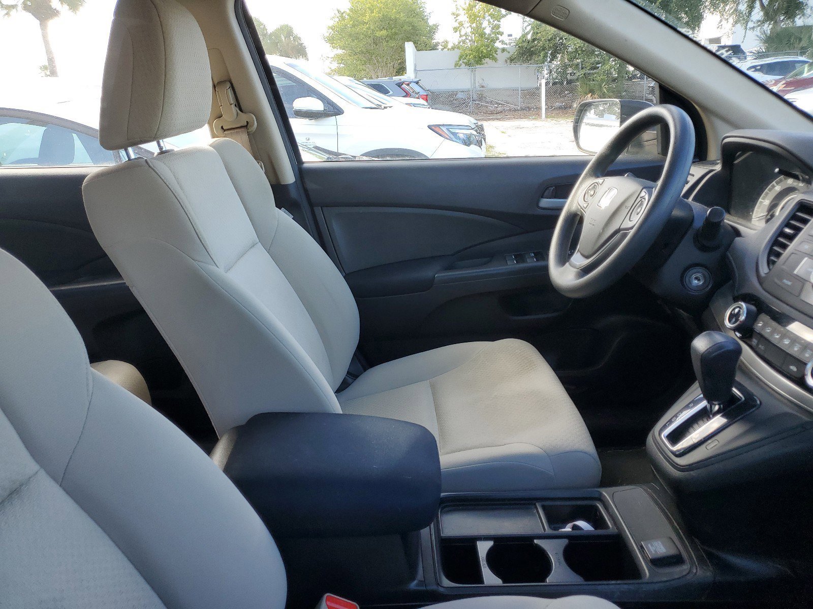 Used 2015 Honda CR-V LX image 2