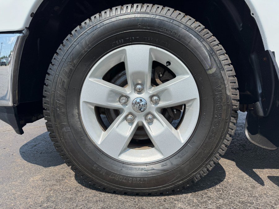 Used 2019 RAM 1500 ST w/ SXT Plus Group AWD/4WD image 13