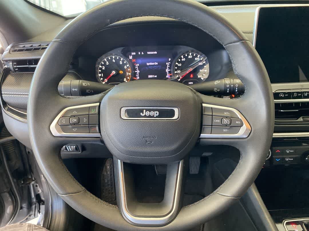 Used 2022 Jeep Compass Latitude AWD/4WD image 16