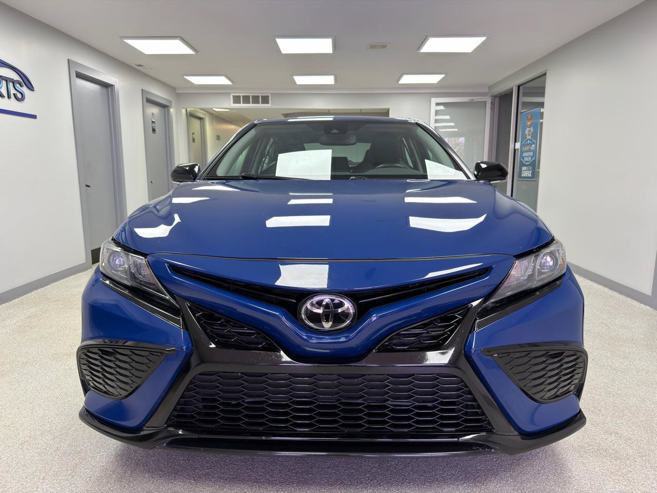Used 2023 Toyota Camry SE w/ Convenience Package AWD/4WD image 6