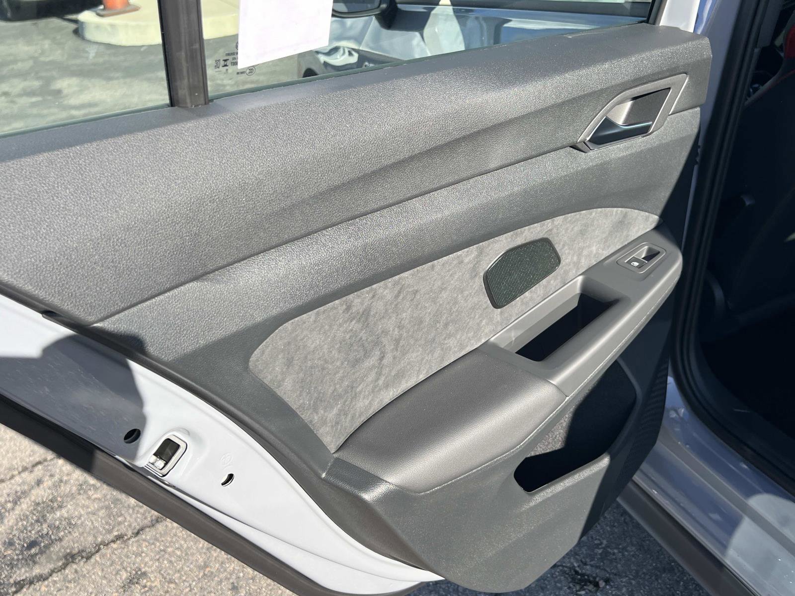 New 2026 Volkswagen GTI SE FWD image 24