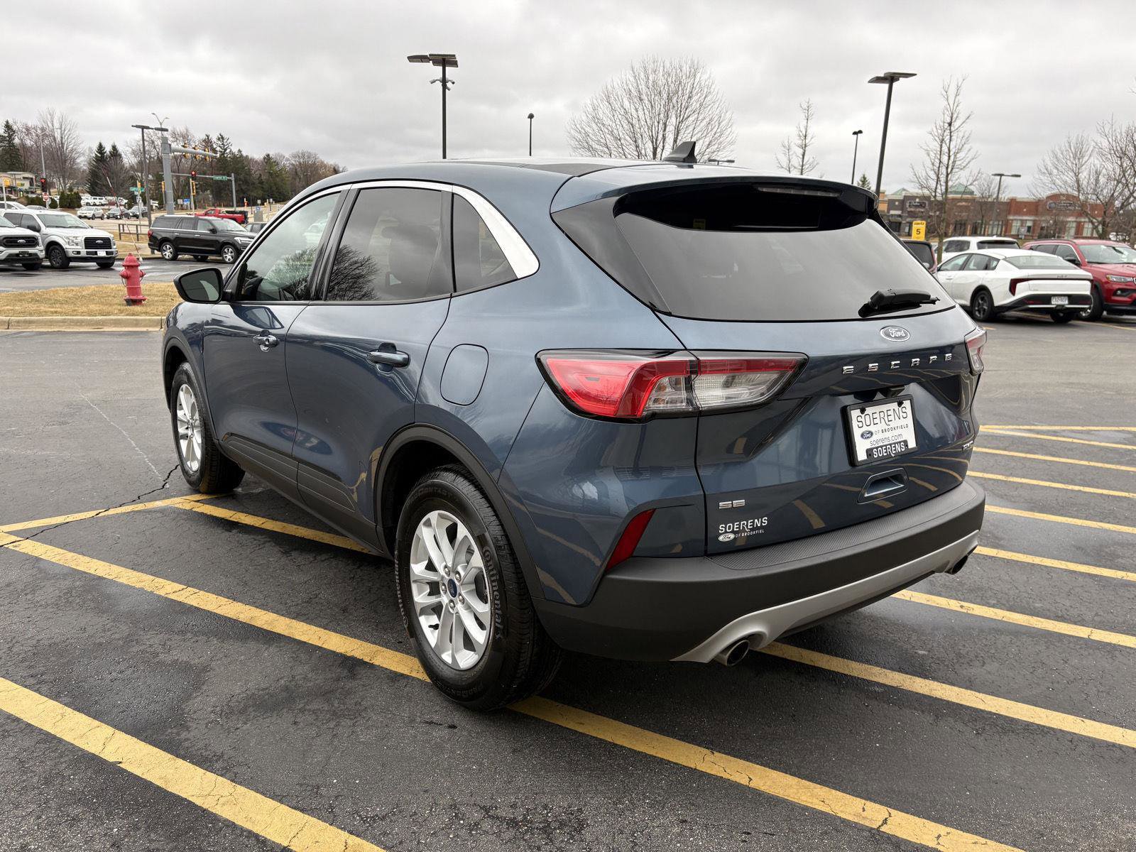 Used 2020 Ford Escape SE image 4