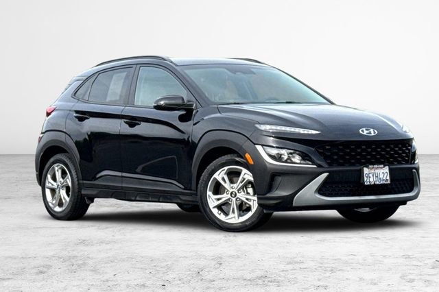 Used 2023 Hyundai Kona SEL FWD image 2