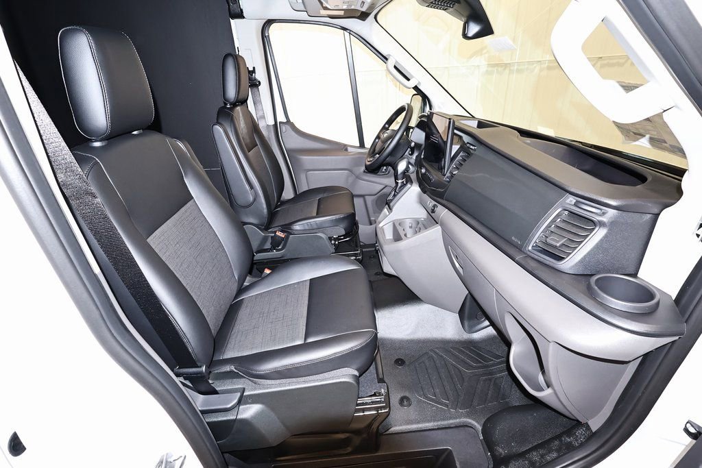 New 2026 Ford Transit 250 148 Medium Roof image 15