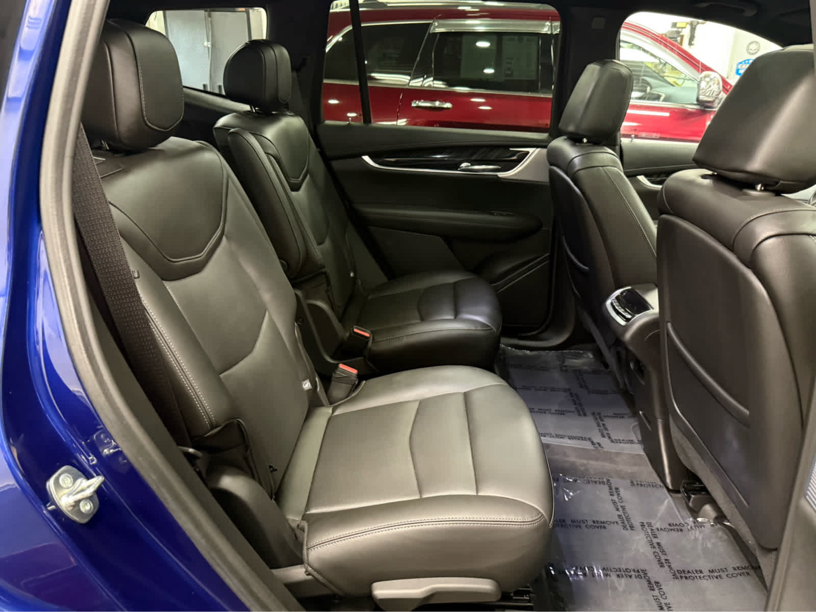 Used 2024 Cadillac XT6 Premium Luxury w/ Technology Package AWD/4WD image 27