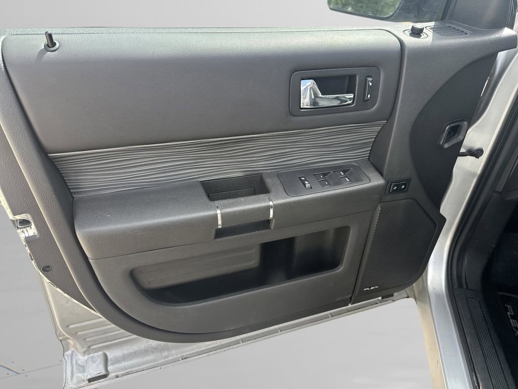 Used 2019 Ford Flex SEL w/ Equipment Group 202A image 9
