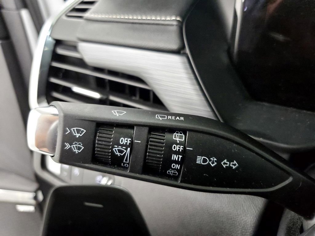 Used 2025 GMC Acadia Elevation FWD image 33