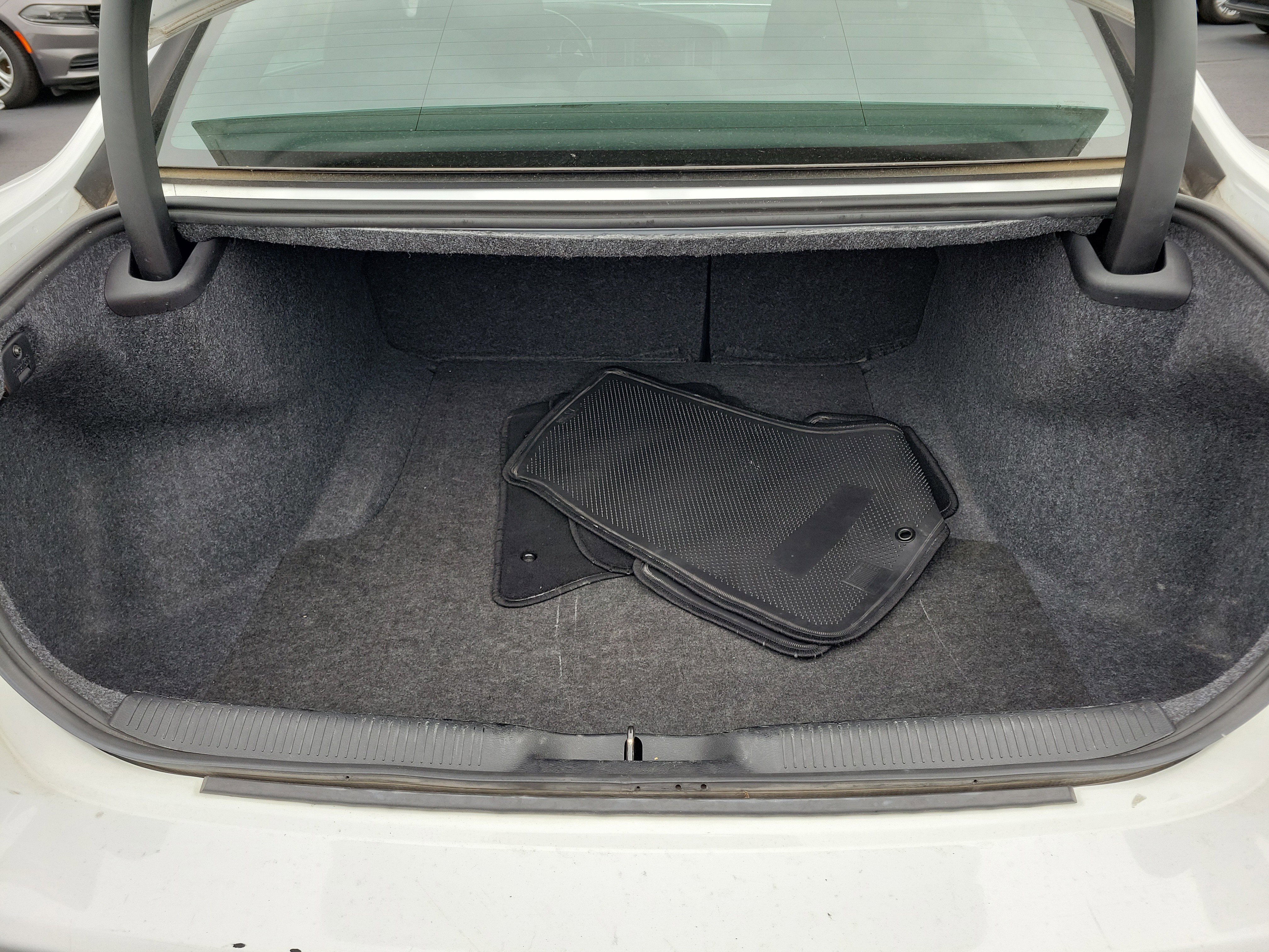 Used 2023 Dodge Charger SXT image 8