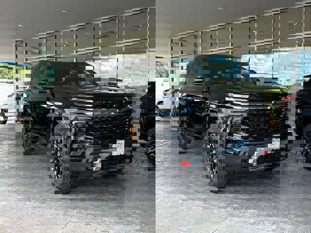 New 2025 Chevrolet Traverse Z71 w/ Enhanced Driving Package