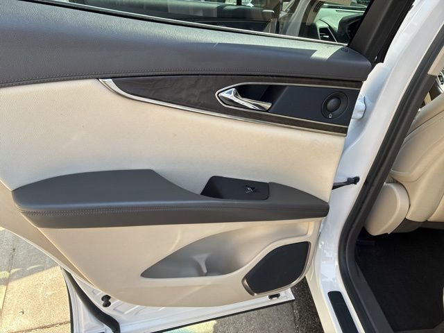 Used 2019 Lincoln Nautilus Reserve image 33