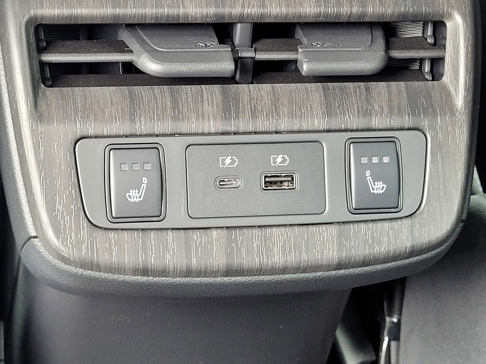 Certified 2024 Nissan Ariya FWD image 8